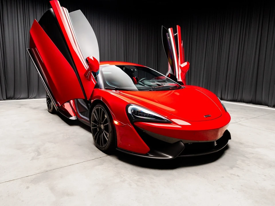 2017 McLaren 570S - Image 9 of 12
