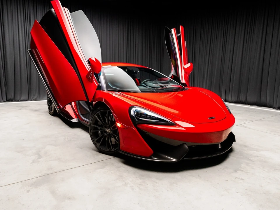 2017 McLaren 570S - Image 7 of 12
