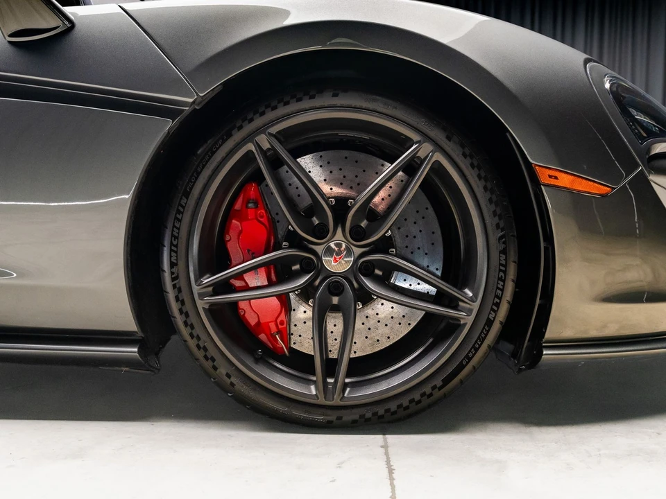 2017 McLaren 570S - Image 31 of 31