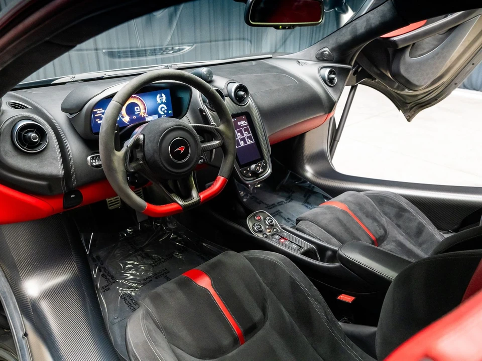 2017 McLaren 570S - Image 5 of 31