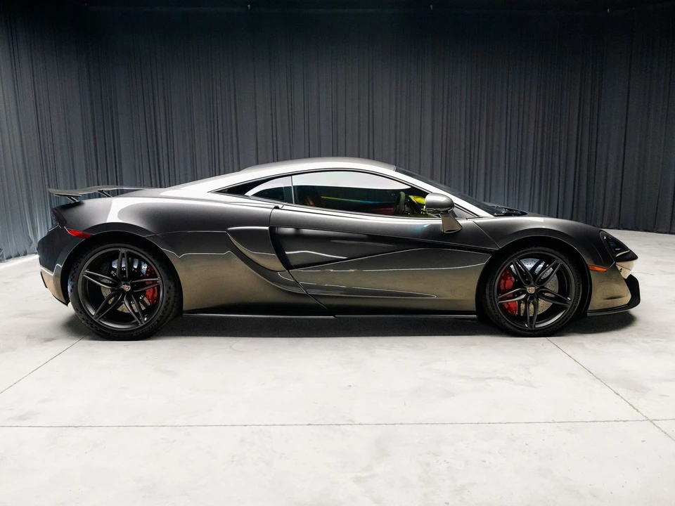 2017 McLaren 570S - Image 18 of 31