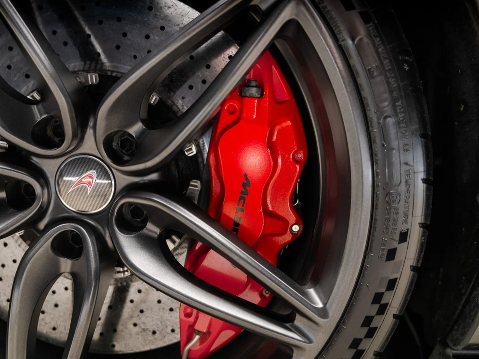 2017 McLaren 570S - Image 29 of 31