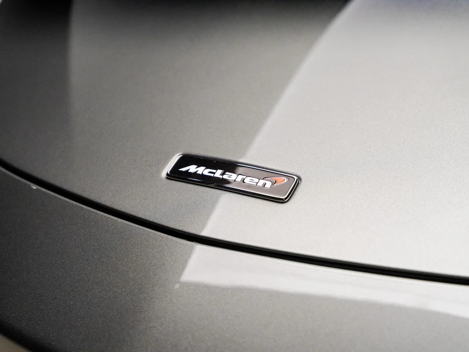 2017 McLaren 570S - Image 25 of 31