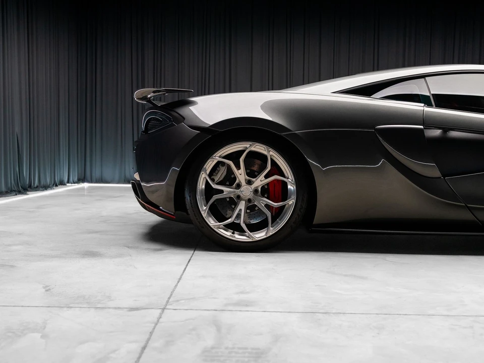 2017 McLaren 570S - Image 28 of 31