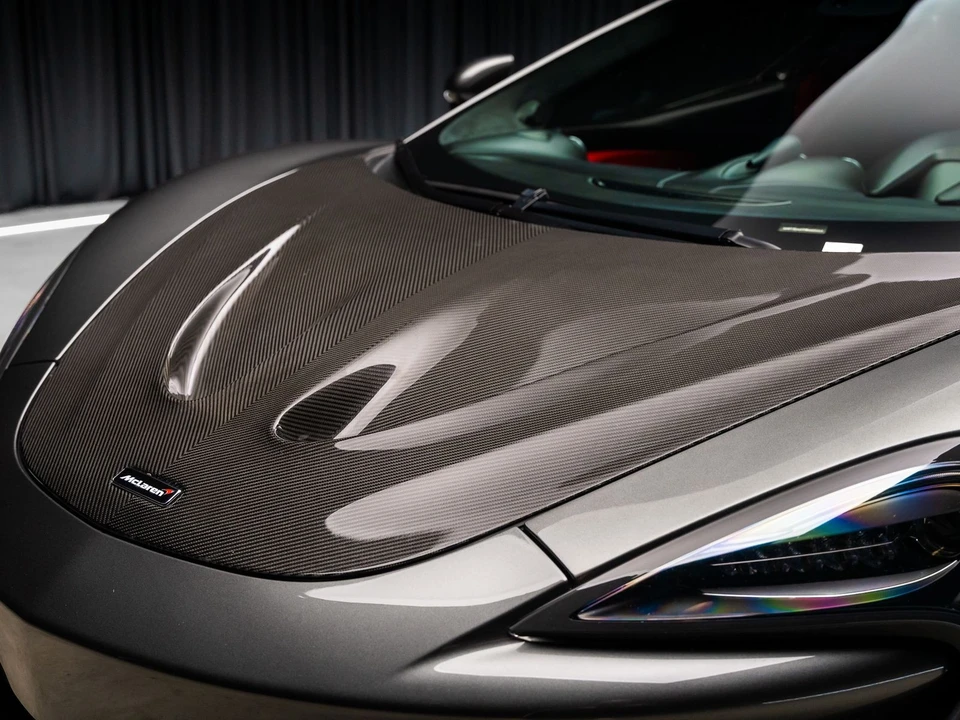 2017 McLaren 570S - Image 2 of 31