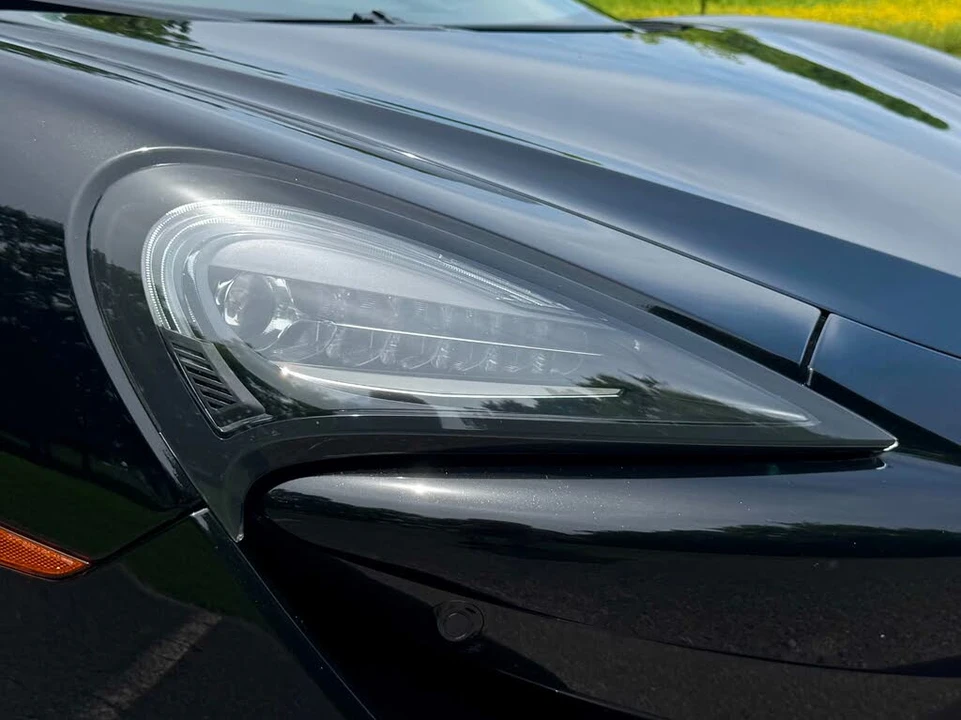 2017 McLaren 570S - Image 25 of 31