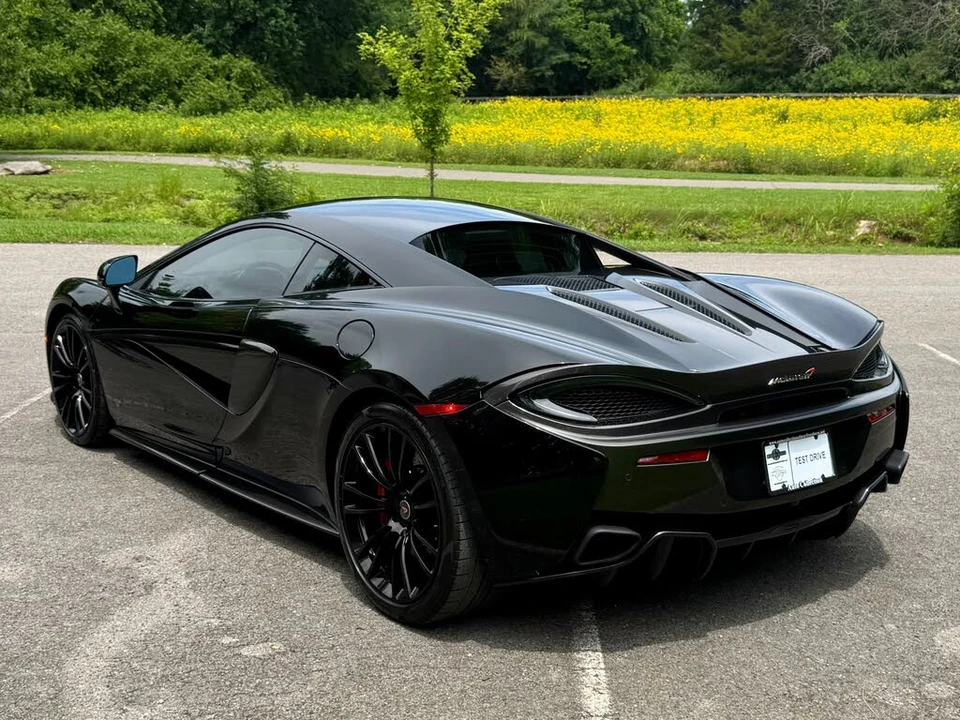 2017 McLaren 570S - Image 5 of 31