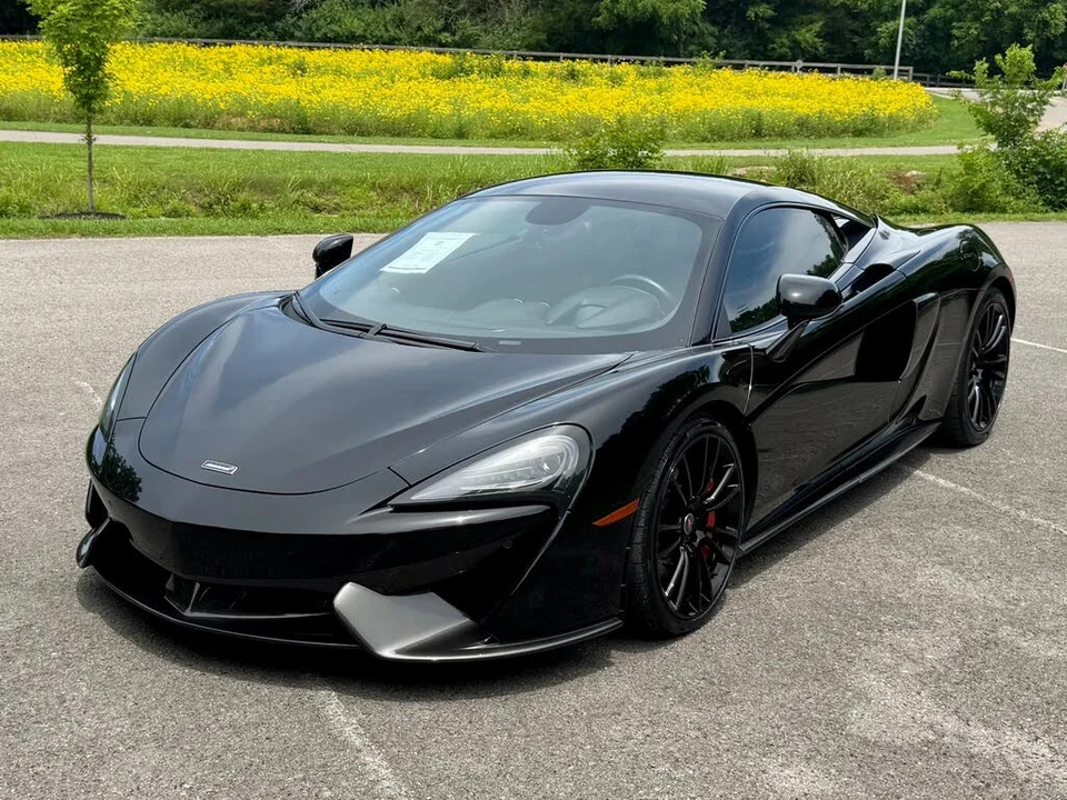 2017 McLaren 570S - Image 7 of 31