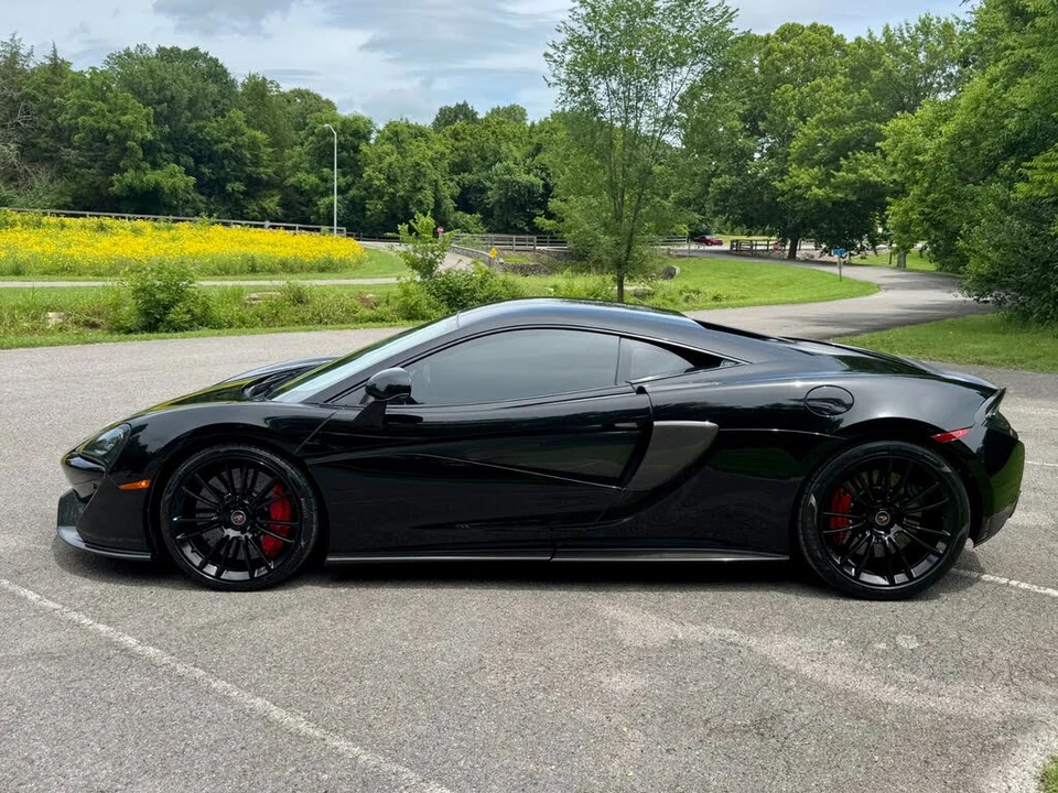 2017 McLaren 570S - Image 6 of 31