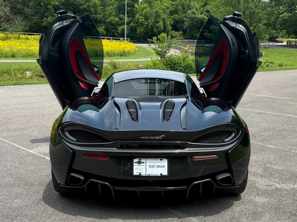 2017 McLaren 570S - Image 12 of 31