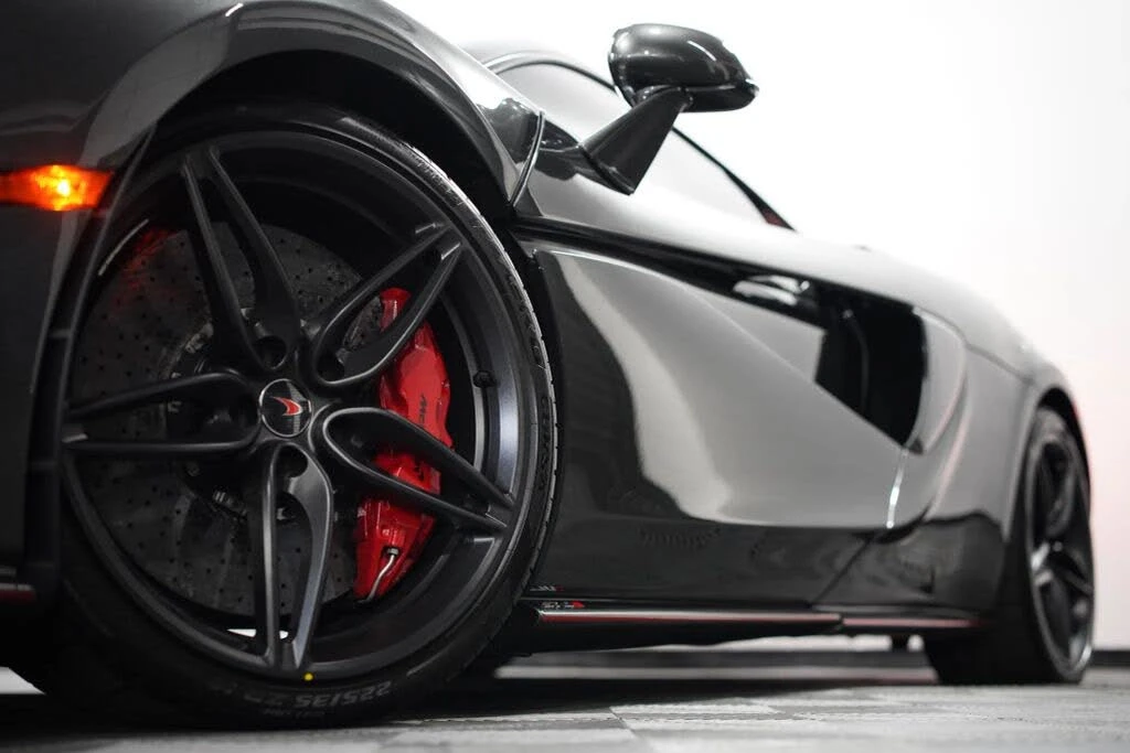 2017 McLaren 570S - Image 4 of 29