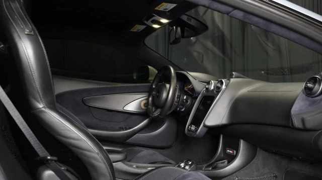 2017 McLaren 570S - Image 22 of 22