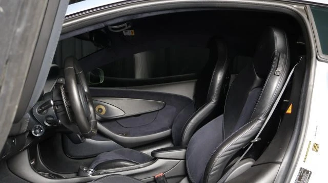 2017 McLaren 570S - Image 16 of 22