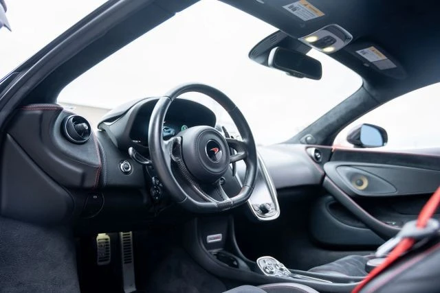 2017 McLaren 570S - Image 16 of 18