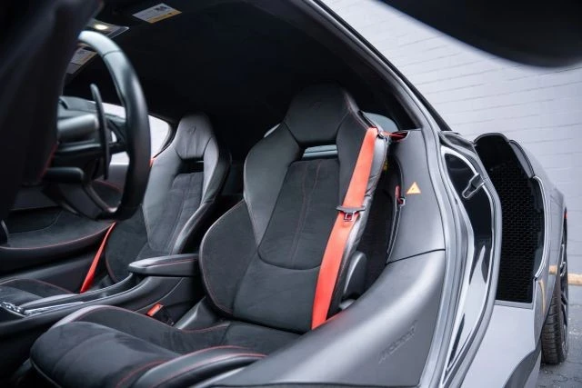 2017 McLaren 570S - Image 3 of 18