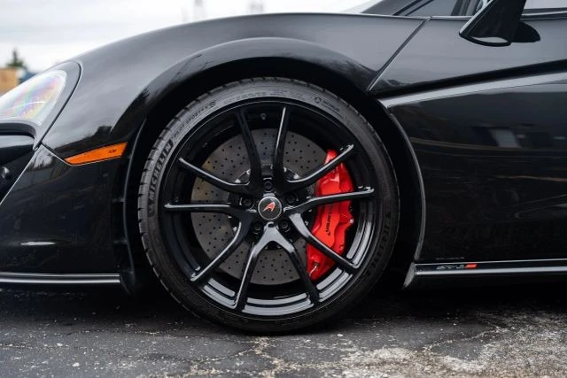 2017 McLaren 570S - Image 5 of 18