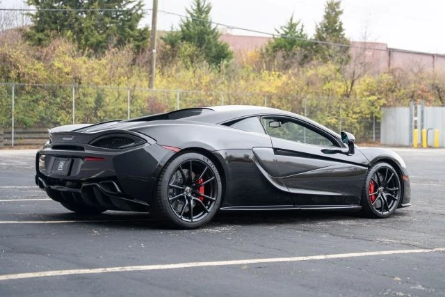 2017 McLaren 570S - Image 4 of 18
