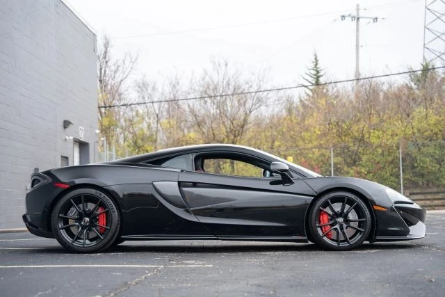 2017 McLaren 570S - Image 9 of 18