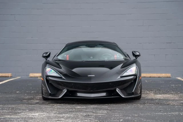 2017 McLaren 570S - Image 7 of 18