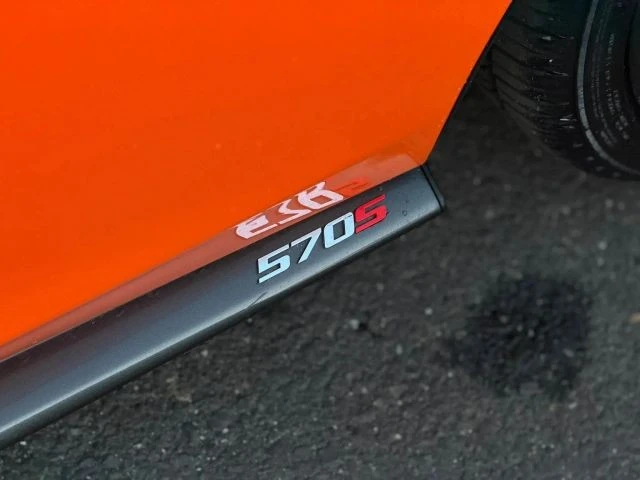 2017 McLaren 570S - Image 13 of 27