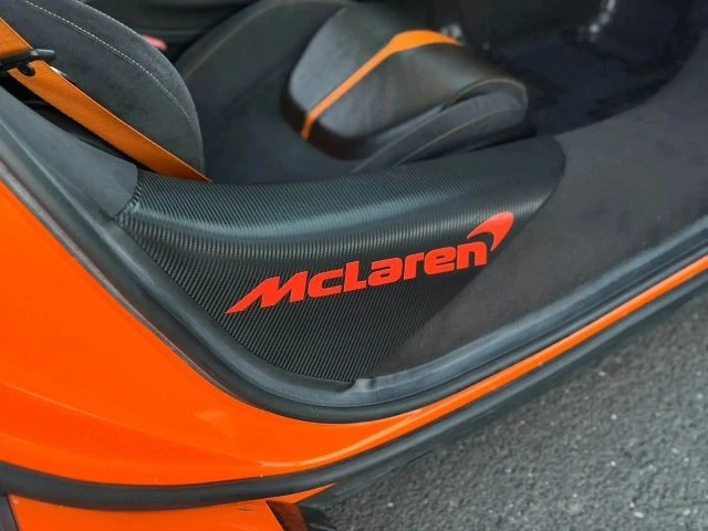 2017 McLaren 570S - Image 14 of 27