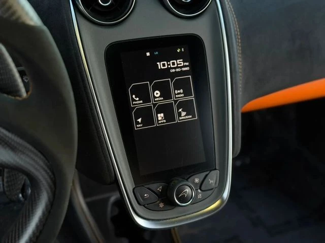 2017 McLaren 570S - Image 23 of 27