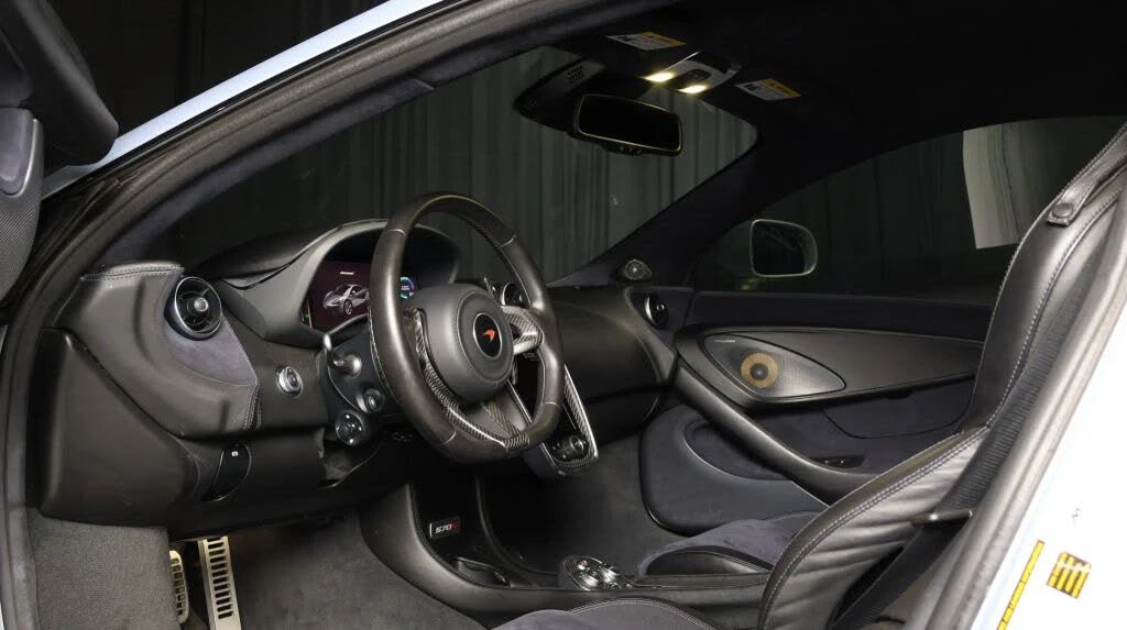 2017 McLaren 570S - Image 17 of 22