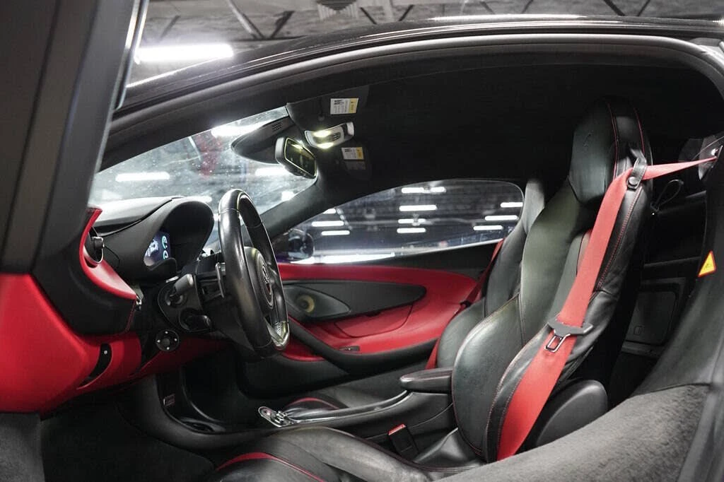2017 McLaren 570S - Image 16 of 31