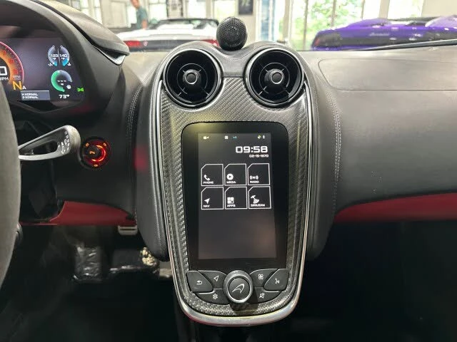 2017 McLaren 570S - Image 8 of 31