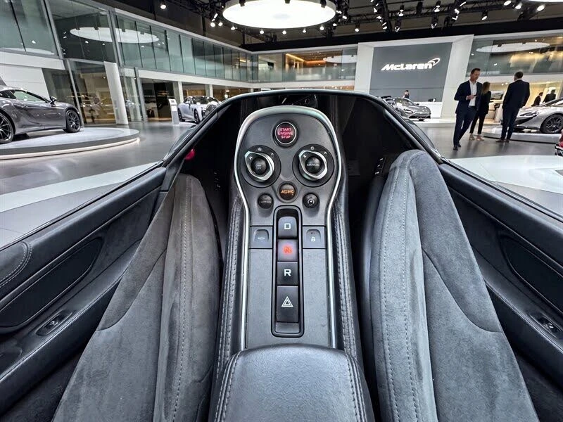 2017 McLaren 570S - Image 6 of 21
