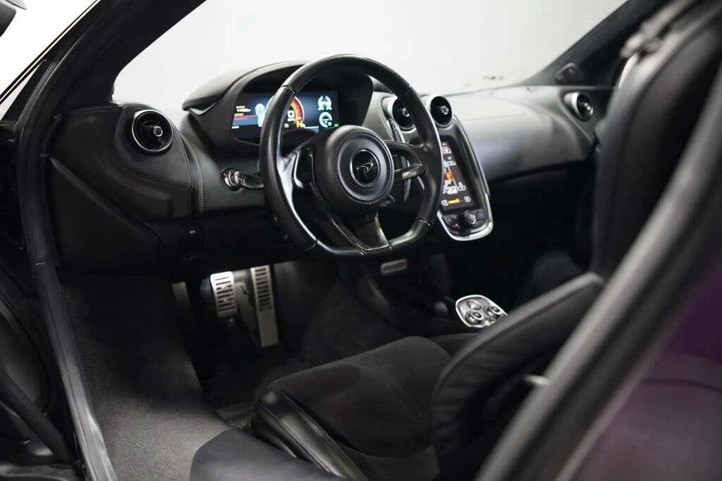 2017 McLaren 570S - Image 21 of 27