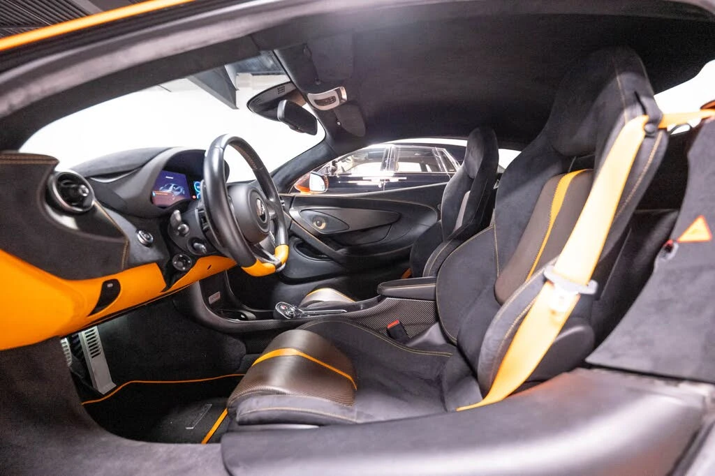 2017 McLaren 570S - Image 11 of 18