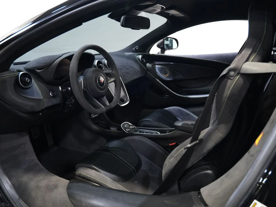 2017 McLaren 570S - Image 27 of 31
