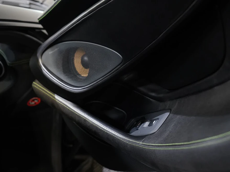 2017 McLaren 570S - Image 24 of 31