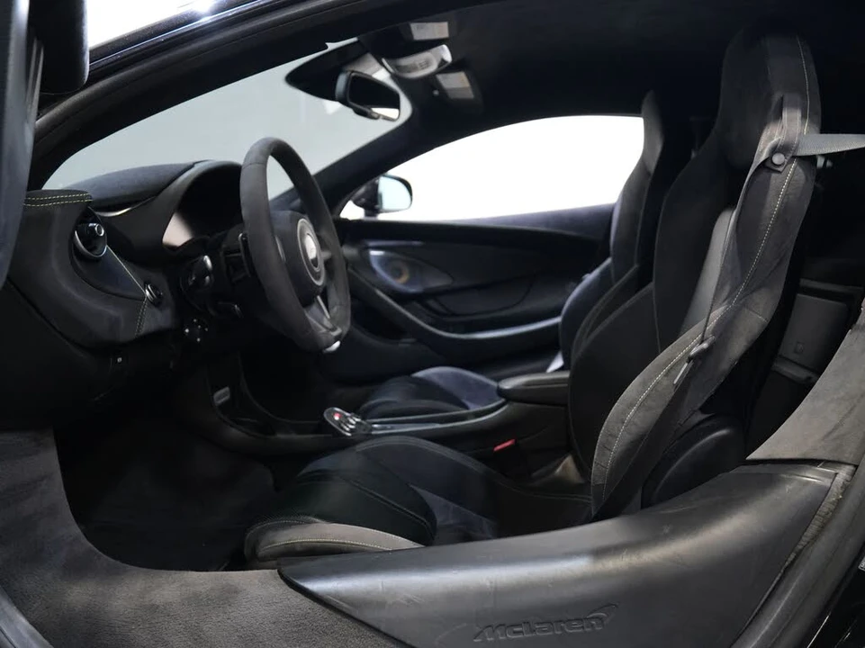 2017 McLaren 570S - Image 26 of 31
