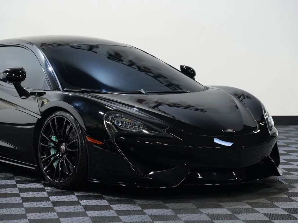 2017 McLaren 570S - Image 9 of 31