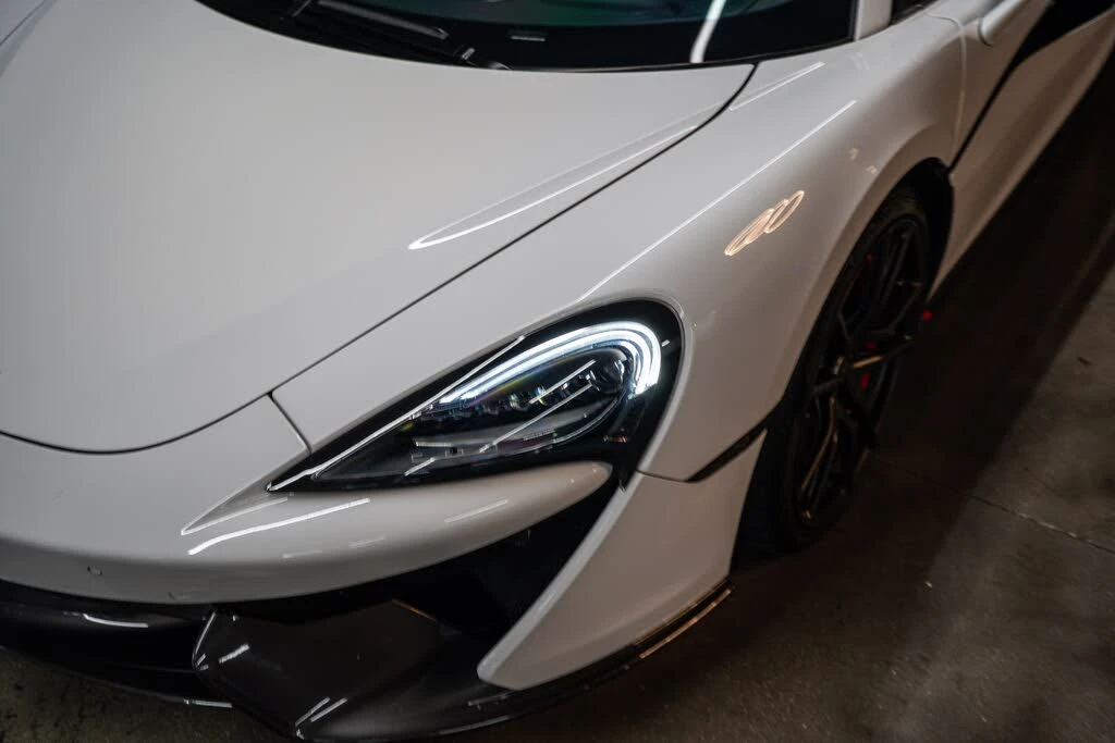 2017 McLaren 570S - Image 14 of 23