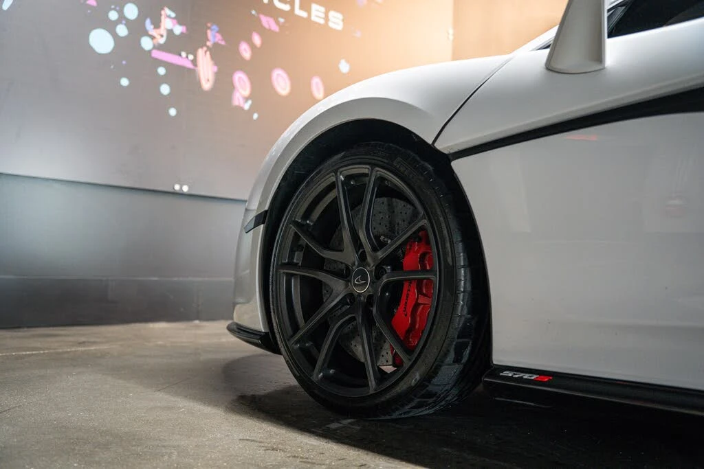 2017 McLaren 570S - Image 19 of 23