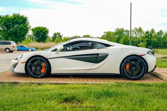 2017 McLaren 570S - Image 3 of 7