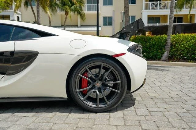 2017 McLaren 570S - Image 16 of 31