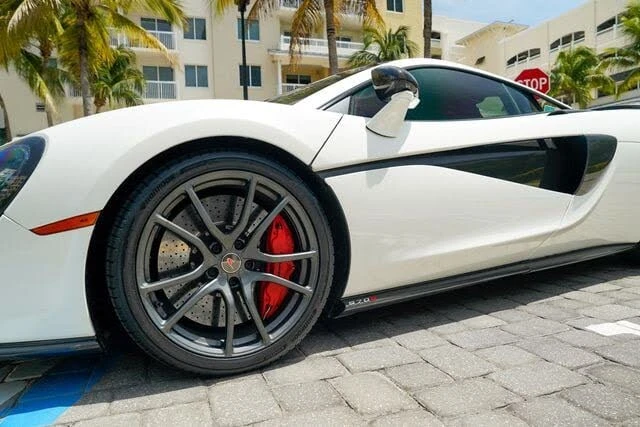 2017 McLaren 570S - Image 12 of 31
