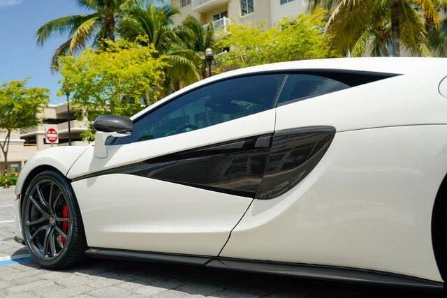 2017 McLaren 570S - Image 19 of 31