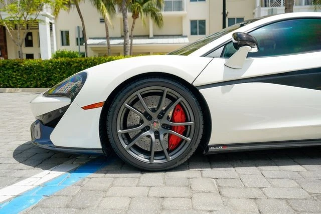 2017 McLaren 570S - Image 13 of 31