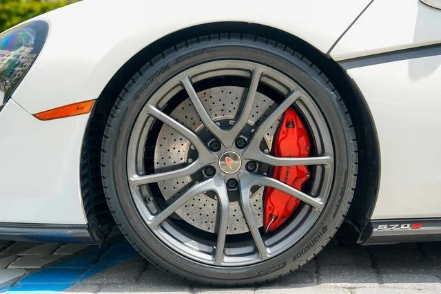2017 McLaren 570S - Image 14 of 31