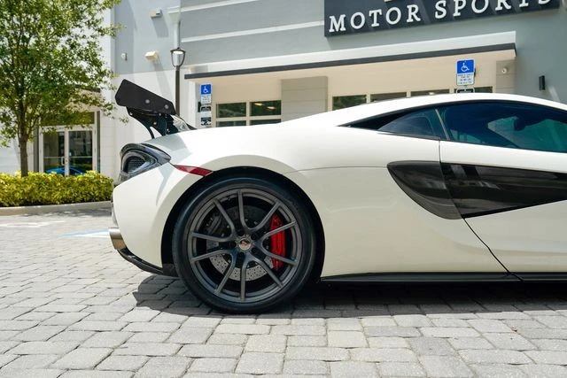2017 McLaren 570S - Image 31 of 31