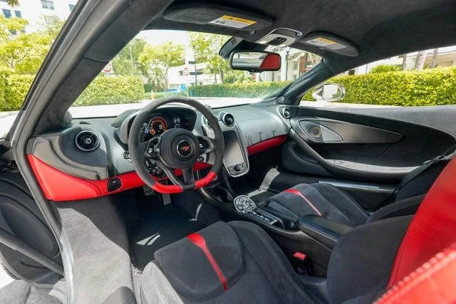 2017 McLaren 570S - Image 3 of 31