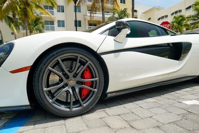 2017 McLaren 570S - Image 12 of 31