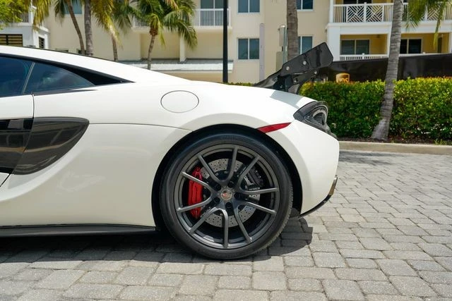 2017 McLaren 570S - Image 16 of 31