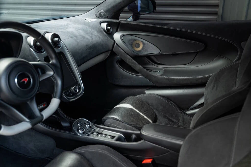 2017 McLaren 570S - Image 2 of 27