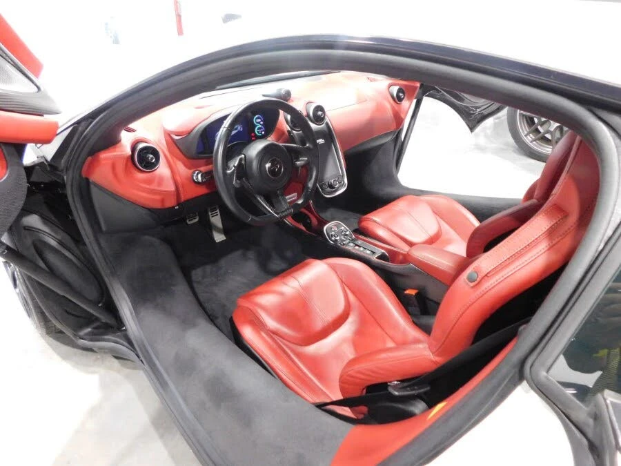 2017 McLaren 570S - Image 8 of 21